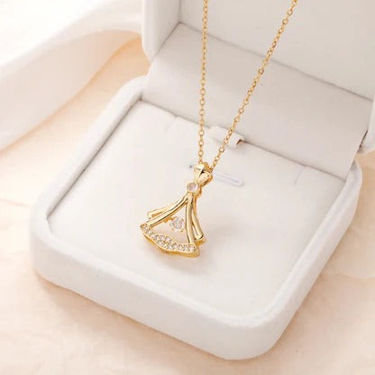 Elegant Gold Plated Crystal Pendant Necklace – Timeless Luxury Jewelry