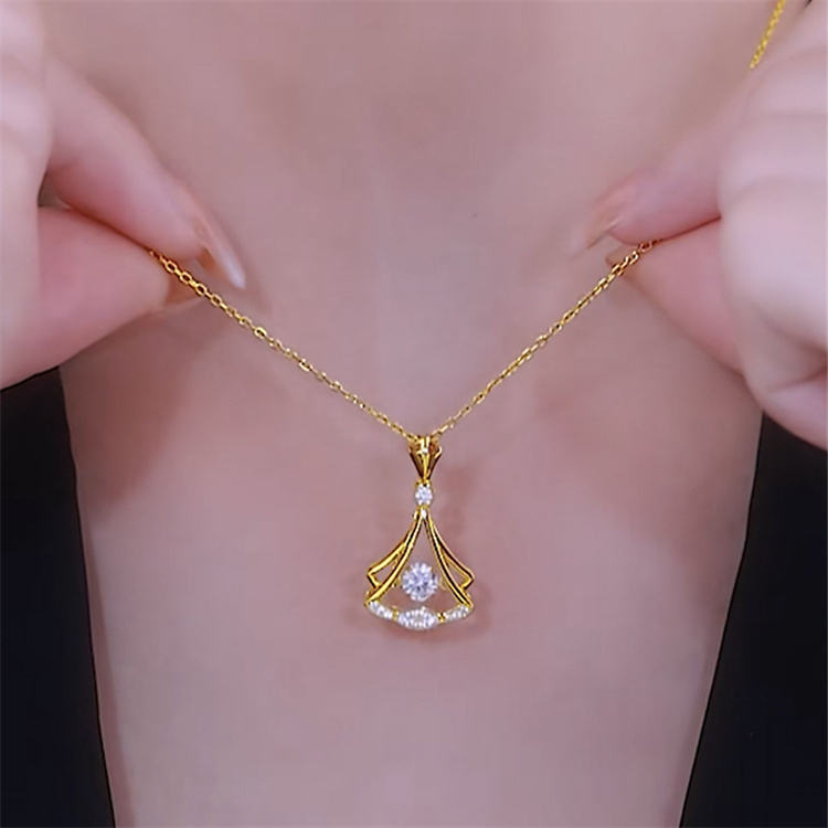 Elegant Gold Plated Crystal Pendant Necklace – Timeless Luxury Jewelry